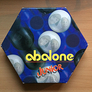 
                            Изображение
                                                                настольной игры
                                                                «Abalone Junior»
                        
