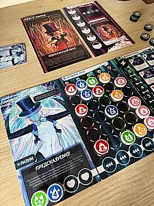 Паучиха-фокусница. Классная механика с "разумом" и предсказанием пуль, из зону разума даже можно их убирать.