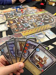 Для каждого персонажа в этом дополнении есть уникальная базовая колода из 10 карт