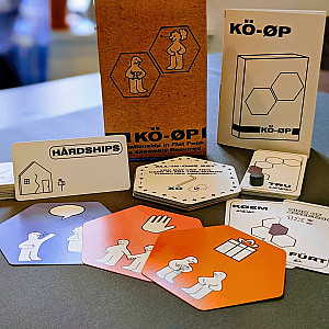 
                            Изображение
                                                                настольной игры
                                                                «KÖ-ØP»
                        