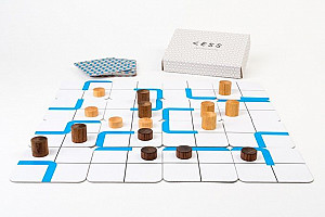 
                            Изображение
                                                                настольной игры
                                                                «Less: Like Chess but Less!»
                        