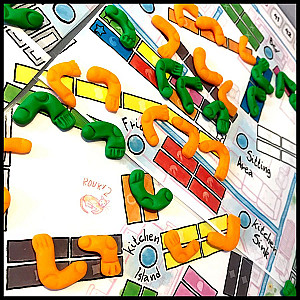 Авторские тапочки заменили вагончики