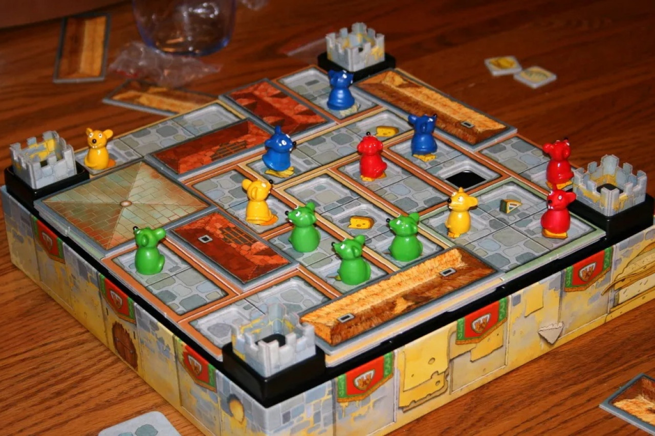 «Сырный замок» (изображение с сайта boardgamegeek.com)