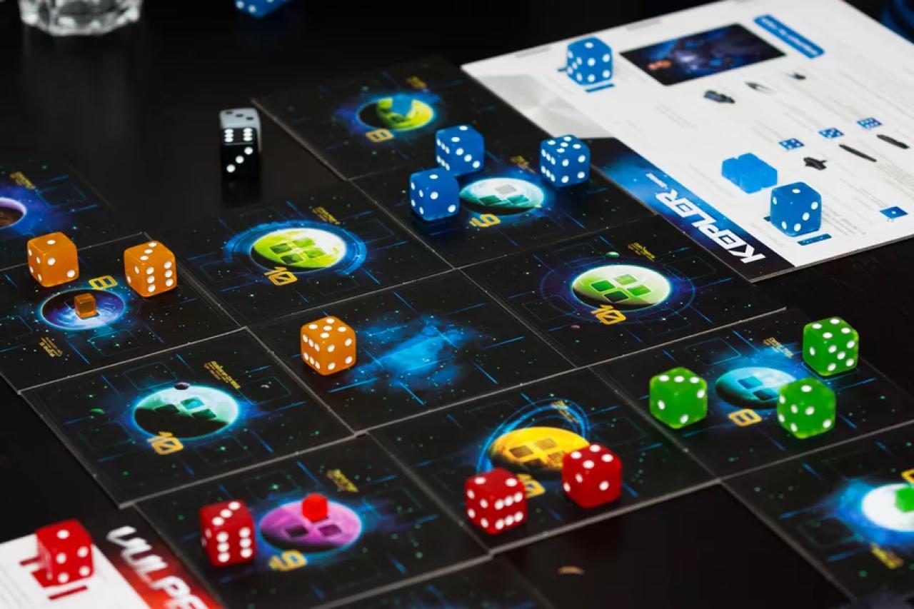 (https://boardgamegeek.com/image/1895864/quantum)
