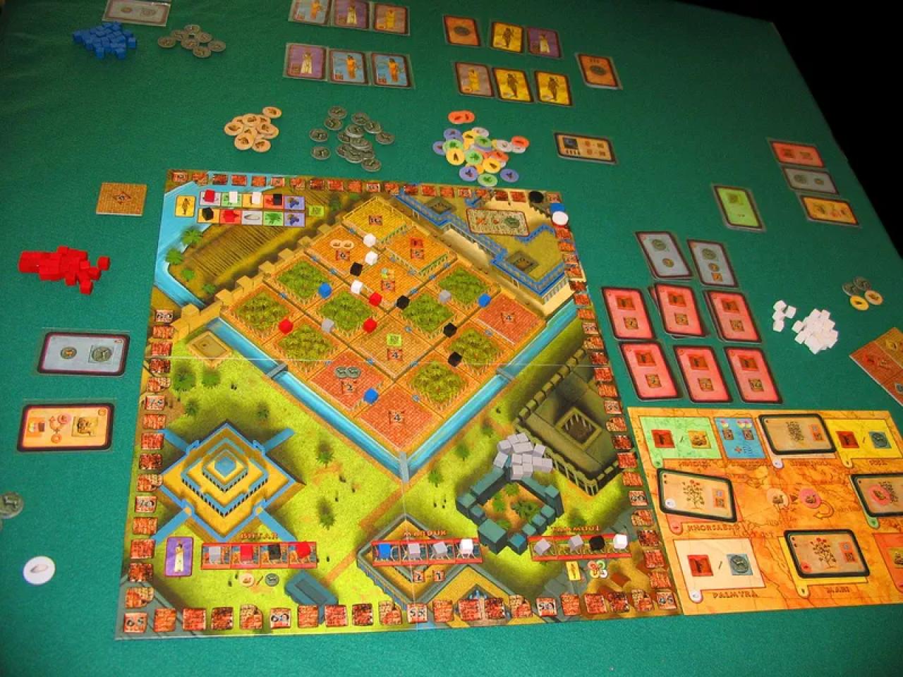 (https://boardgamegeek.com/image/613841/amyitis)